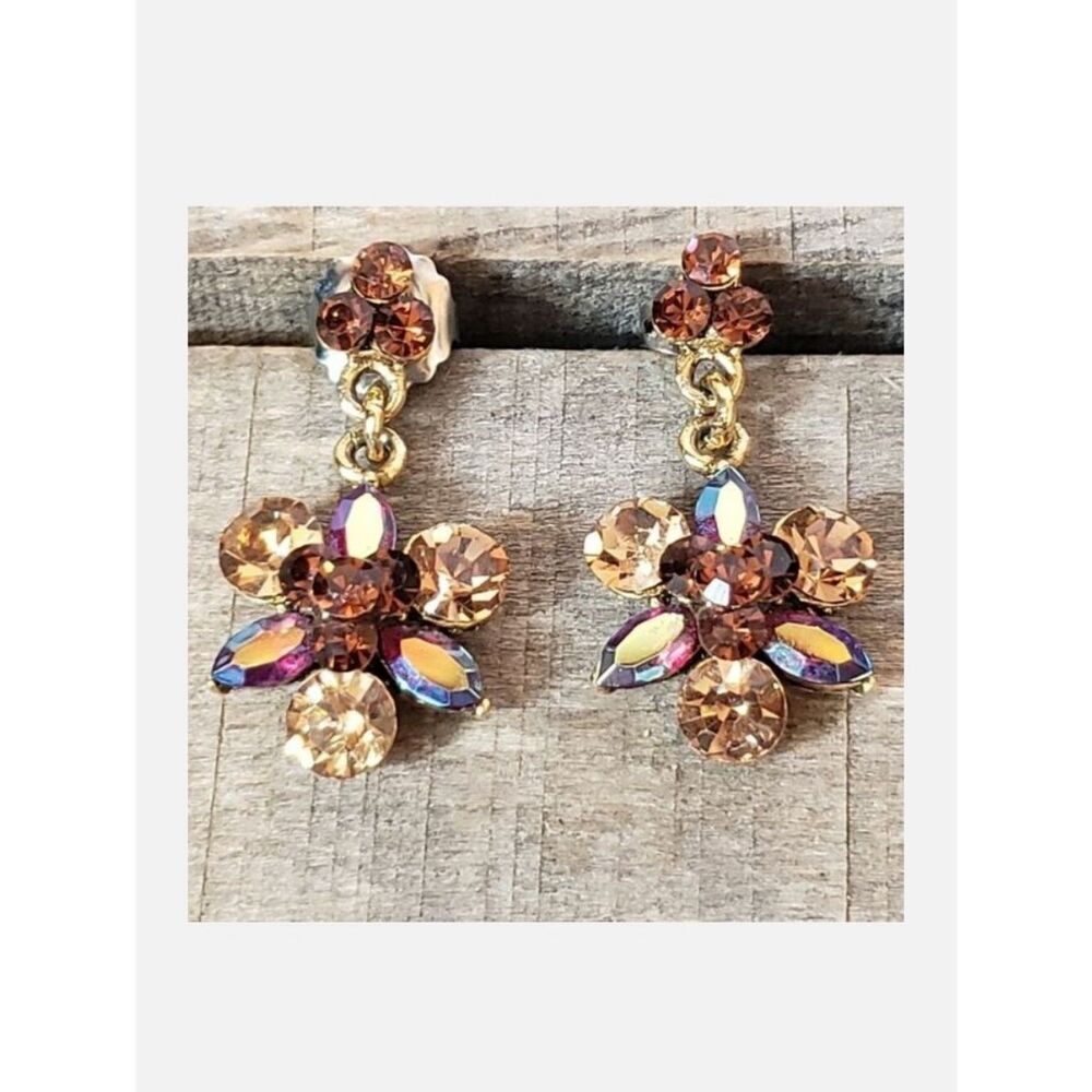 TIARA MISU Dangling Gem Pierced Earrings